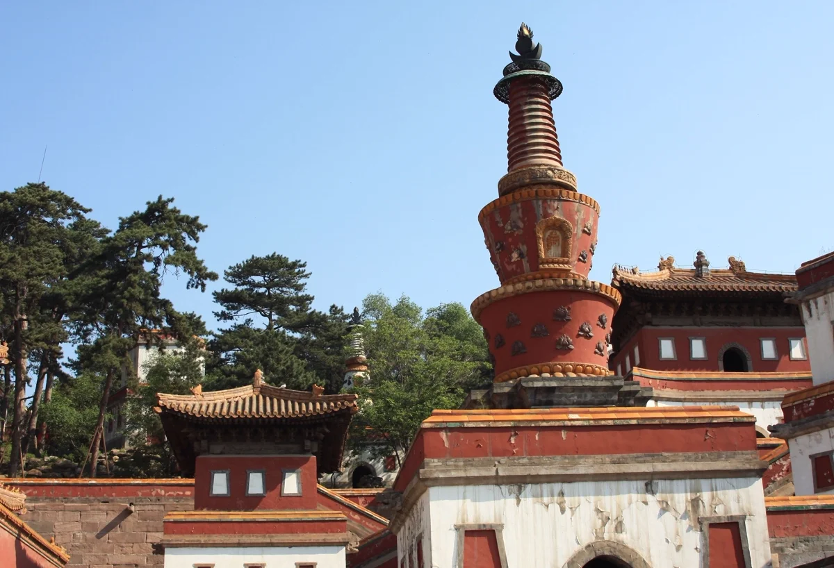 Puning Temple and its magnificent wooden Buddha pagoda