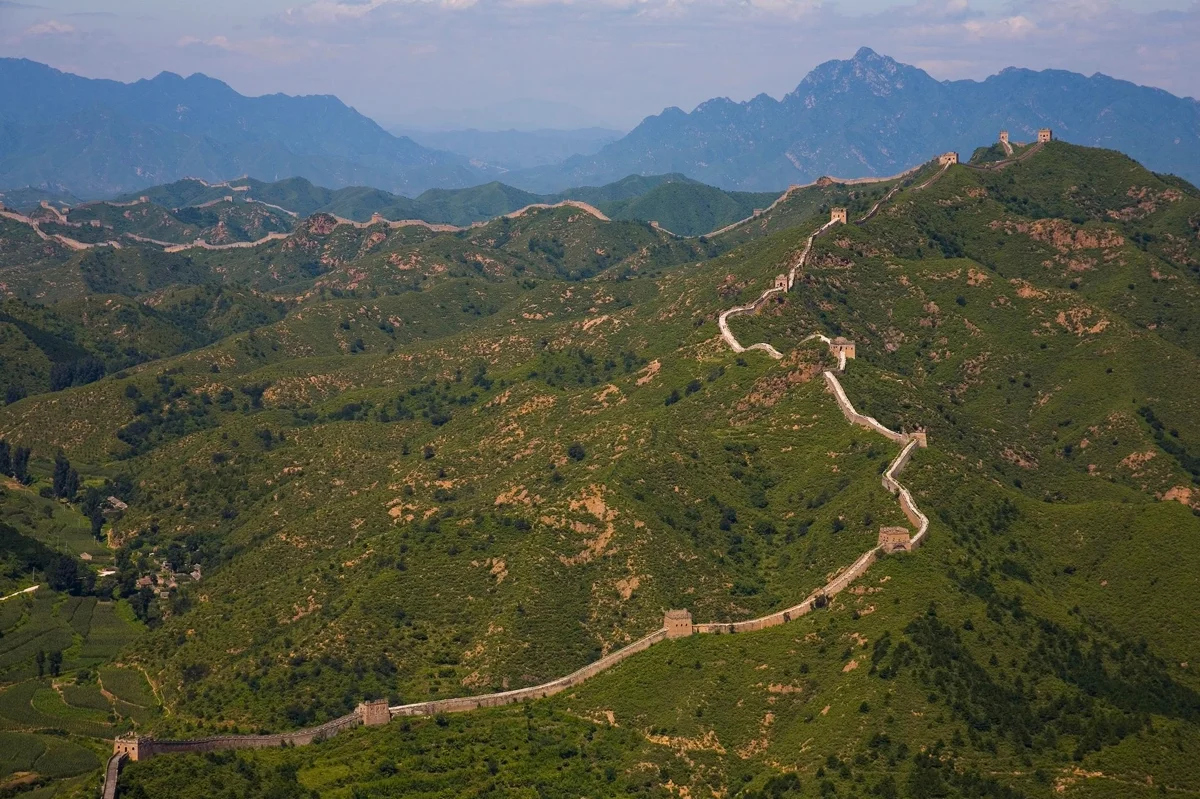 Simatai's steep, unrestored wall