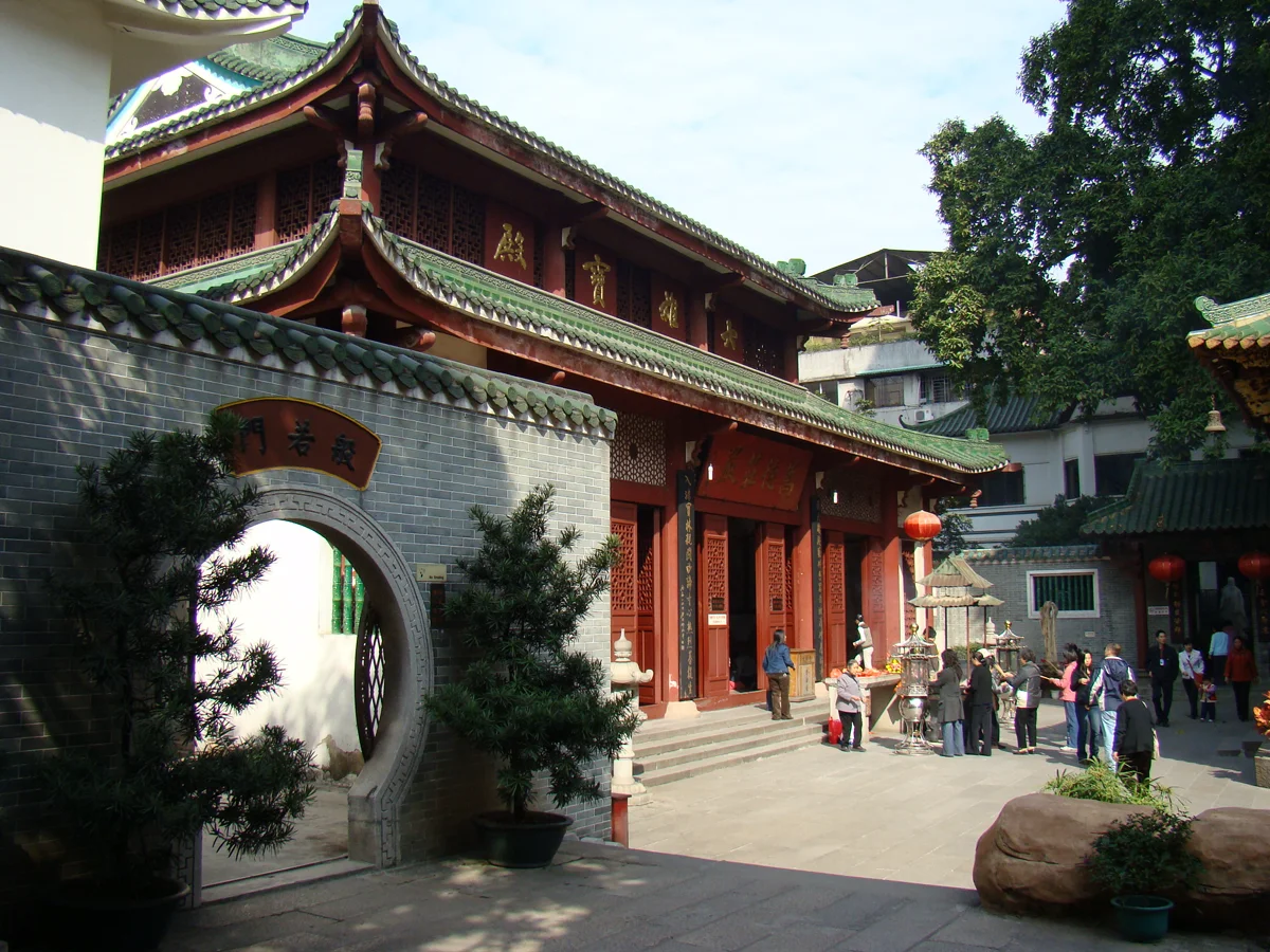 Six Banyan Temple pagoda