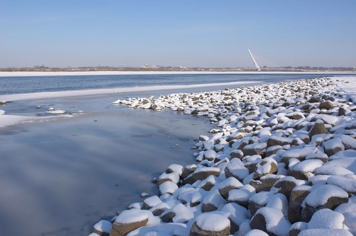 The frozen Songhua River — a winter playground!