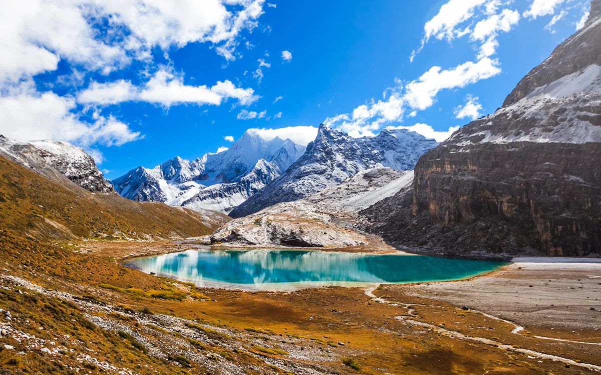 Daocheng Yading snow peak
