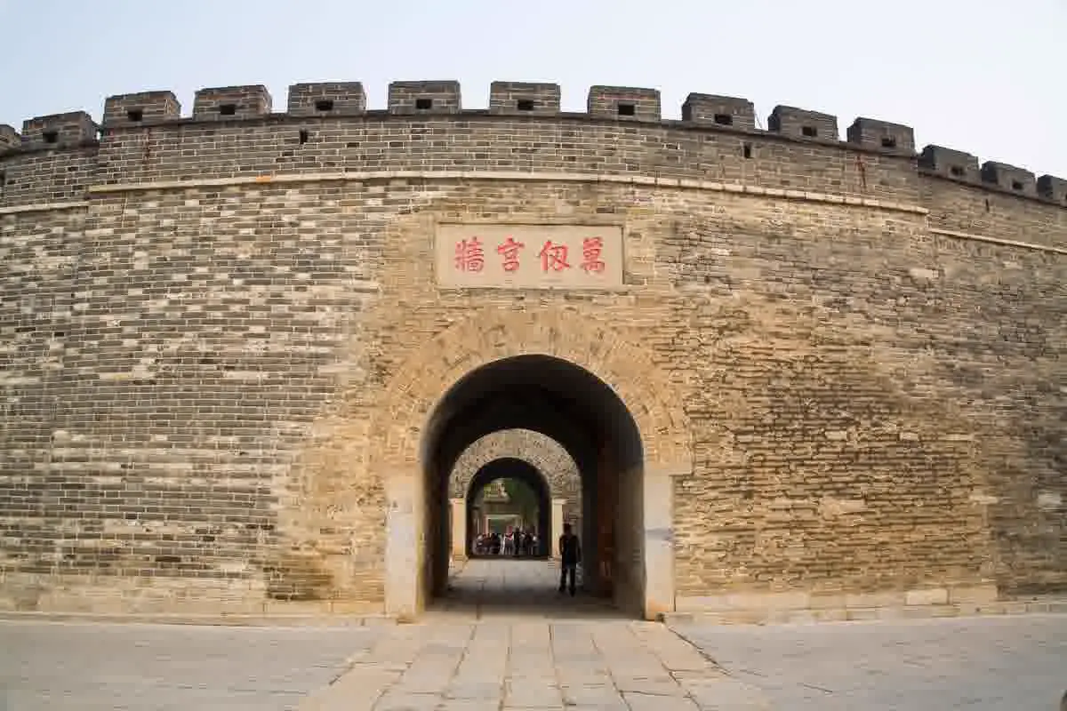 The Lingxing Gate, the ceremonial entrance to the Temple of Confucius