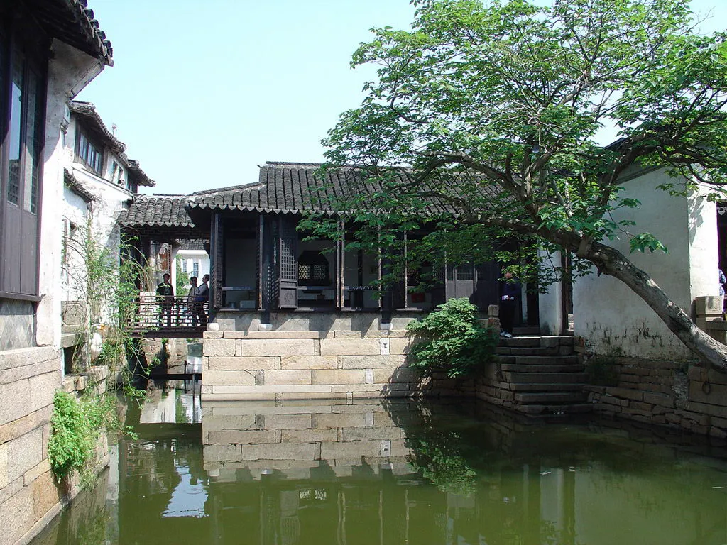 🏡 Ancient Water Towns & Mountains: Suzhou → Huangshan → Hangzhou