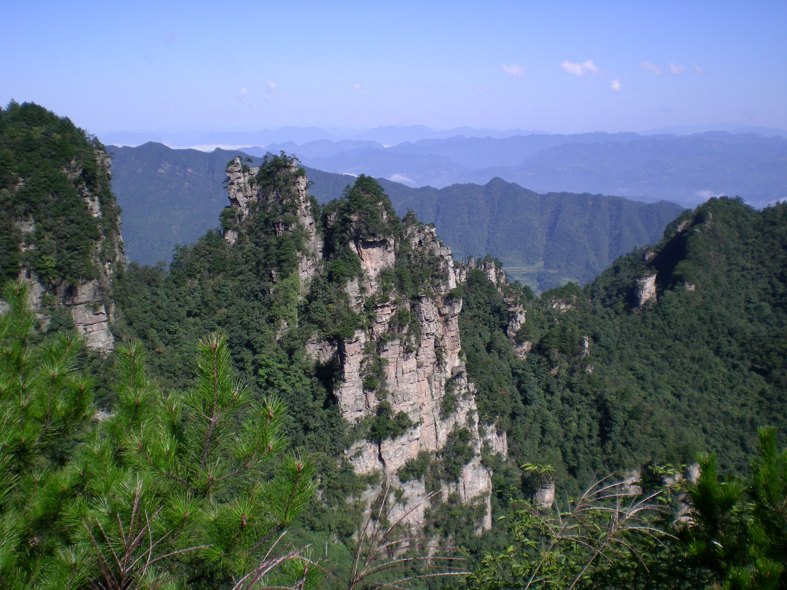 Tianzi Mountain clouds and sunrise views